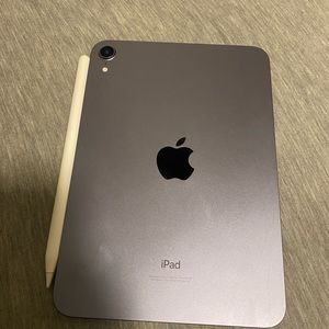 ipad Pro with pen and case